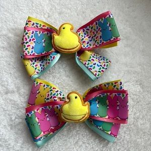 Peep clip on hair bows 🌸perfect for Easter🌸 price is for both🌸